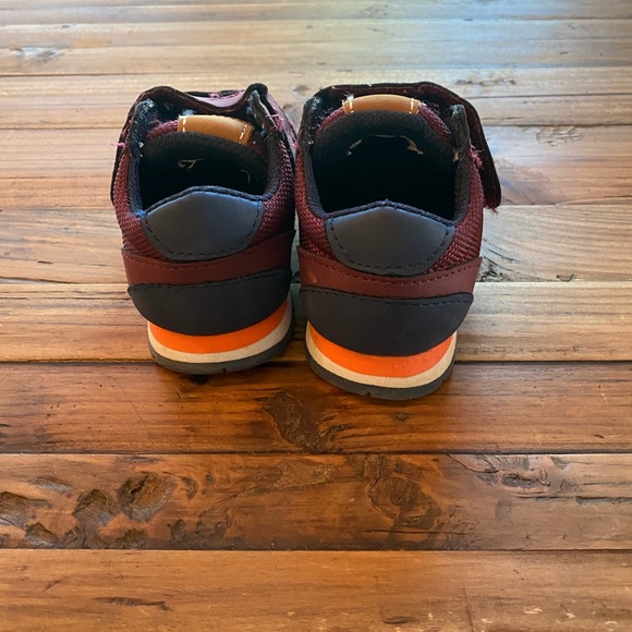 Cat and jack toddler sneakers - Picture 6 of 6